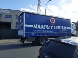 
CARROCERIA CON LONAS Y TECHO CORREDERO , EN UN  MERCEDES ACTROS 1927 full									