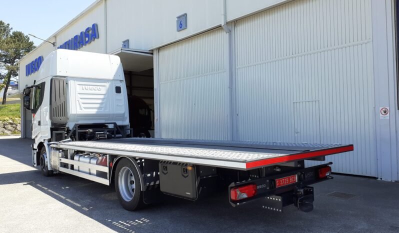 
CARROCERÍA PORTABARCOS CON CABESTRANTE , EN IVECO 420 STRALIS full									