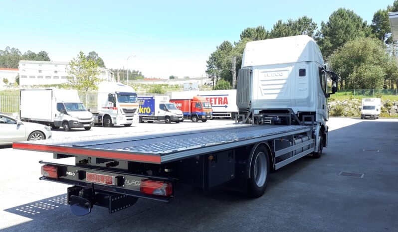 
CARROCERÍA PORTABARCOS CON CABESTRANTE , EN IVECO 420 STRALIS full									