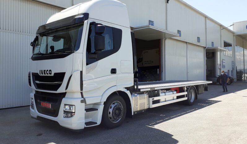 
CARROCERÍA PORTABARCOS CON CABESTRANTE , EN IVECO 420 STRALIS full									