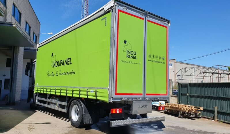 
CARROCERIA CON LONAS LATERALES ELEVACIÓN HIDRAULICA , MERCEDES full									