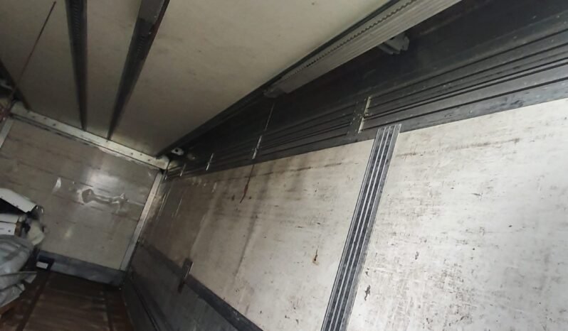 
CAJA FURGON PUERTA TRASERA full									