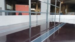 
SEMIRREMOLQUE DE DOS EJES CENTRALES , CON LATERAL BAJO, LECIÑENA full									