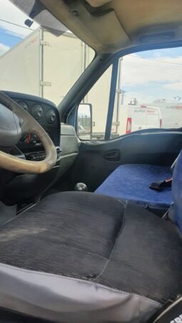 
CAMION DOS EJES CAJA ABIERTA CON GRUA , IVECO 2006 full									