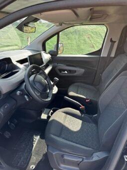 
FURGONETA PEUGEOT RIFTER 2020 full									